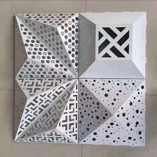 οմ